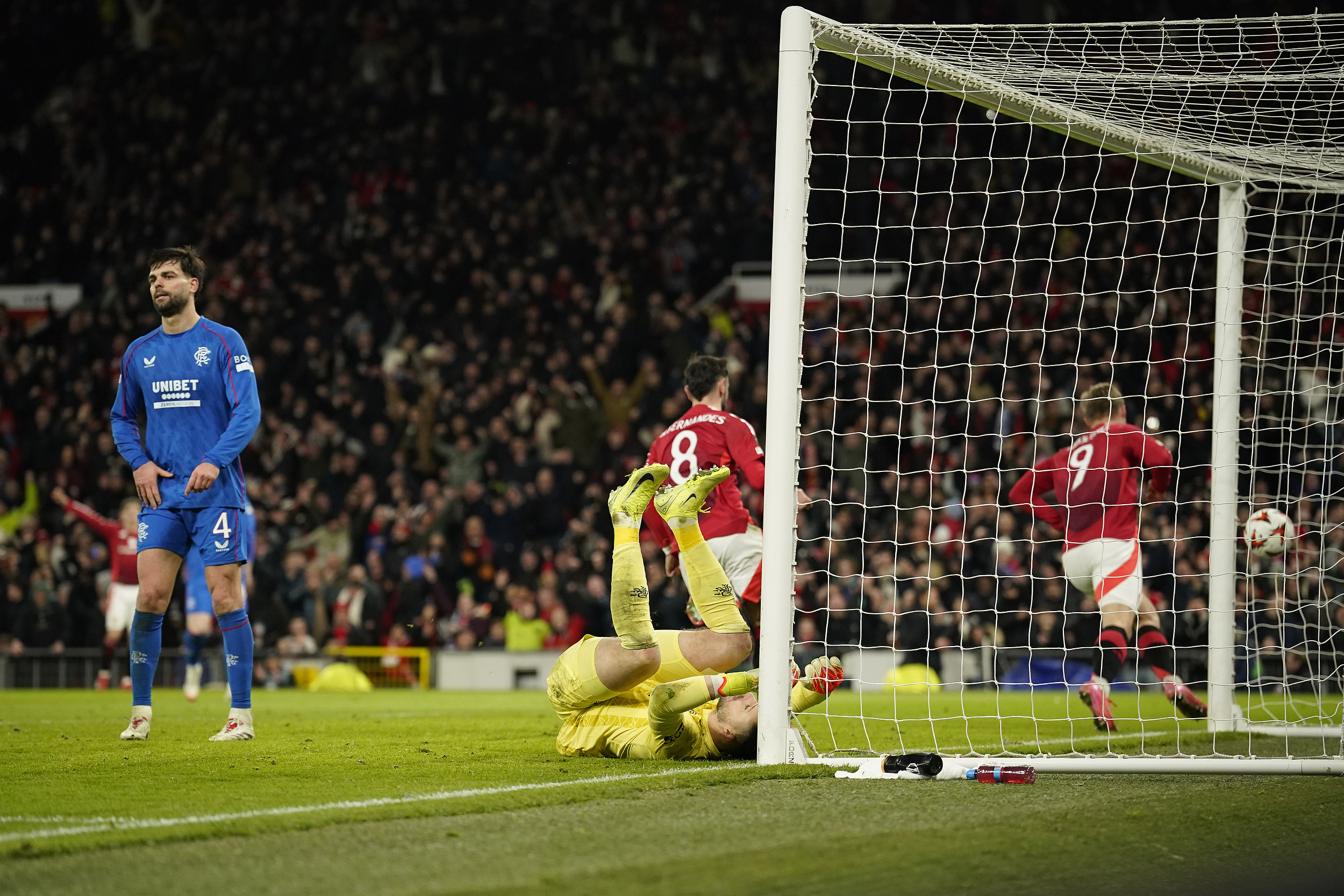 九游娱乐-曼联发布备战花絮，赛前造点机会，足总杯任务艰巨，球探报告显示潜力(足总杯免费直播曼联对雷丁)